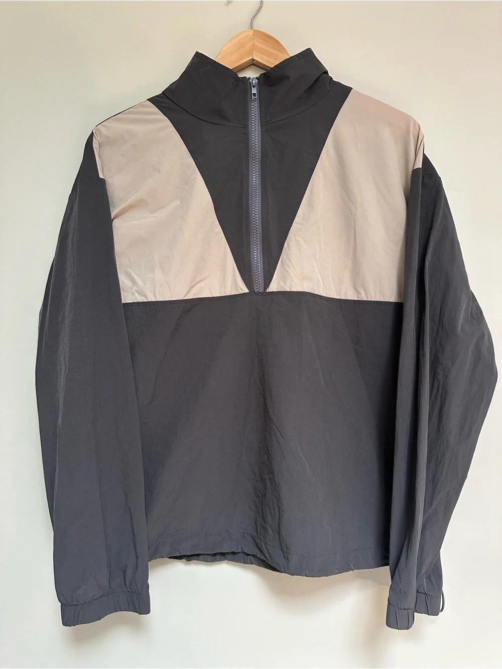 white birch Two‑Tone Beige & Black Half‑Zip Windbreaker Jacket Women’s Medium